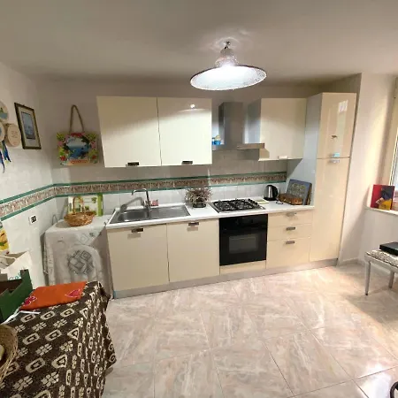 Casa Gioia, Tra Palazzo Reale,lungomare E Monte Echia Apartment *