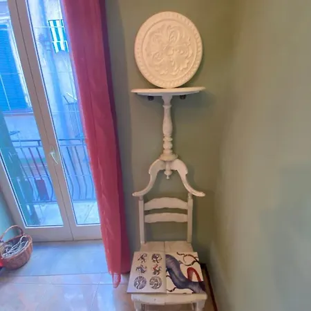 Casa Gioia, Tra Palazzo Reale,lungomare E Monte Echia * Naples