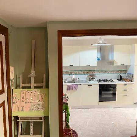Apartment Casa Gioia, Tra Palazzo Reale,lungomare E Monte Echia