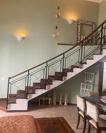 Apartment Casa Gioia, Tra Palazzo Reale,lungomare E Monte Echia