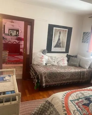 Apartment Casa Gioia, Tra Palazzo Reale,lungomare E Monte Echia *